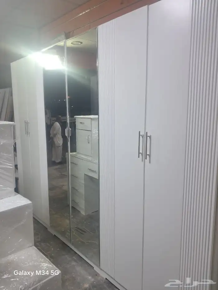 دولاب ابيض 0