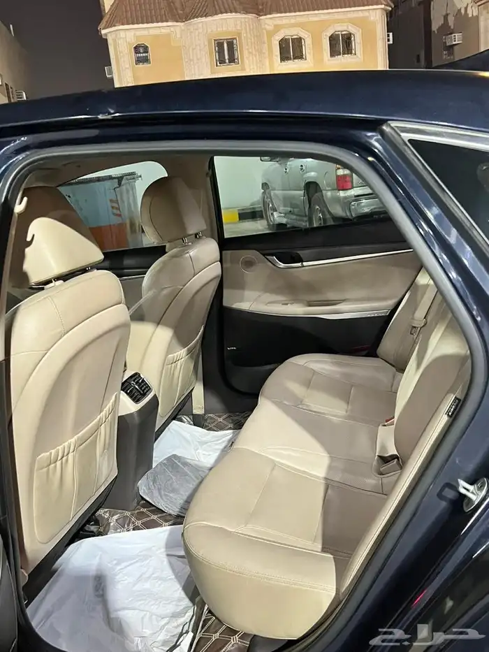 هبونداي ازيرا 2018 للبيع 12