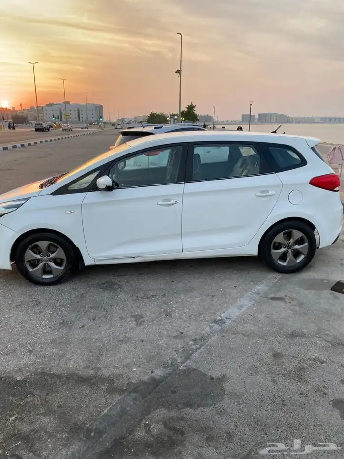 كيا كارينز2014 2