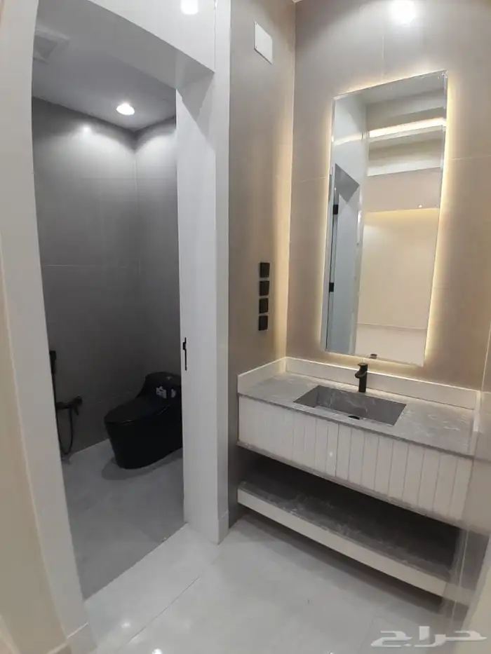 للبيع شقه دور ثاني مع سطح مستقل المصعد شغال بالمحاله أبها 14