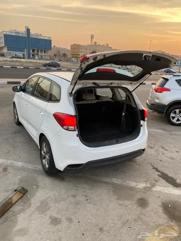 كيا كارينز2014 5