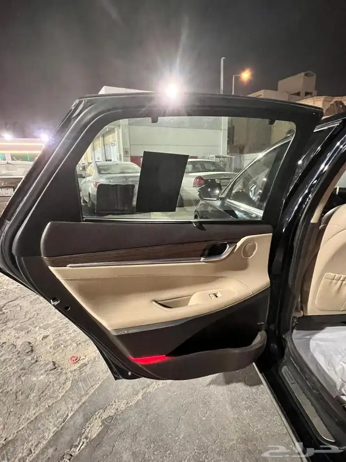 هبونداي ازيرا 2018 للبيع 11