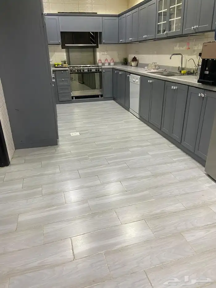 للبيع دور مستقل 650 الف خلف خميس افينيو طريق المدينه العسكري 3