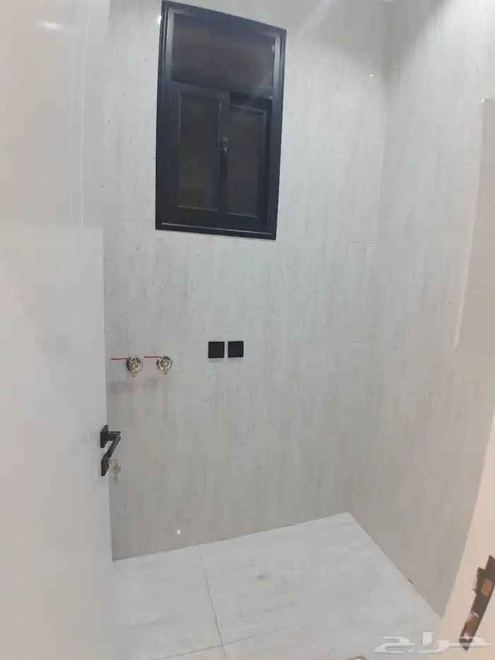 للبيع دور ارضي تمليك 6غرف حي الطلح بسعر 580الف تشطيبات راقيه 8