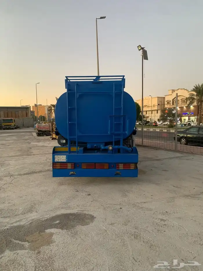 شاحنه مرسيدس للبيع 3