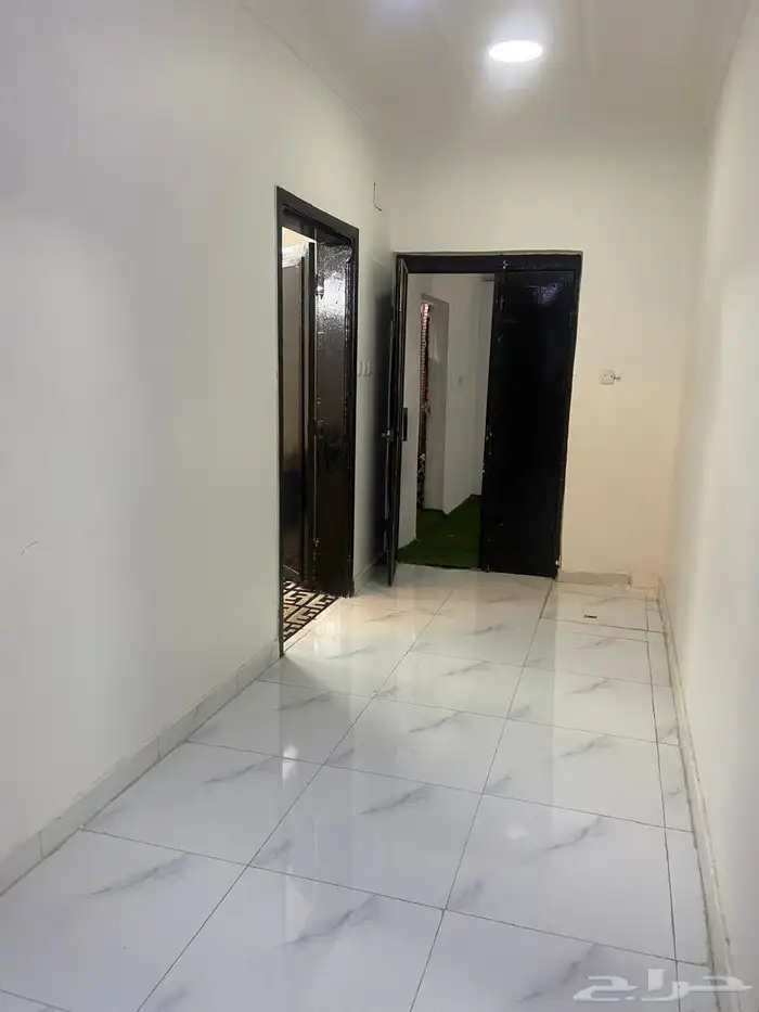 للبيع دور مستقل 650 الف خلف خميس افينيو طريق المدينه العسكري 6