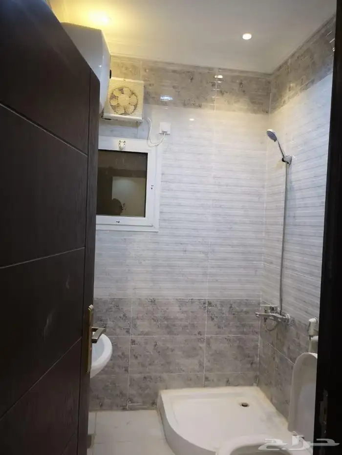 شقه للايجار حي السلامه غرفتين يوجد لدينا شقق للايجار جده 4