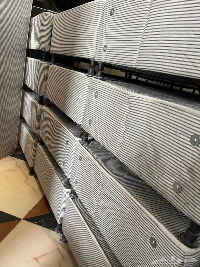 اثاث مستعمل وخشبيات دولاب وكومدينو وراس سرير 13