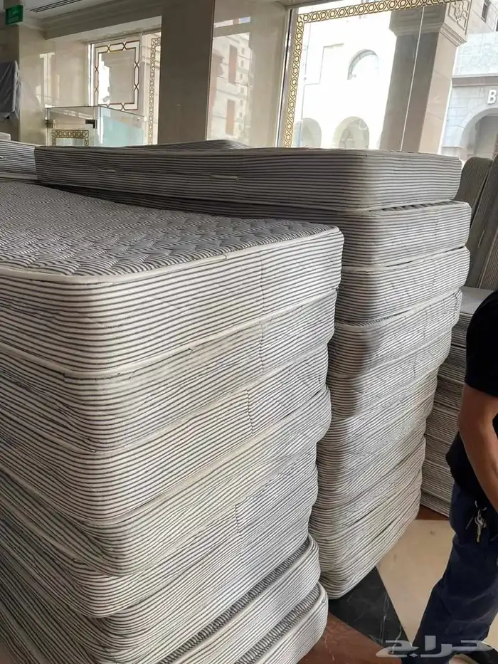 اثاث مستعمل وخشبيات دولاب وكومدينو وراس سرير 12