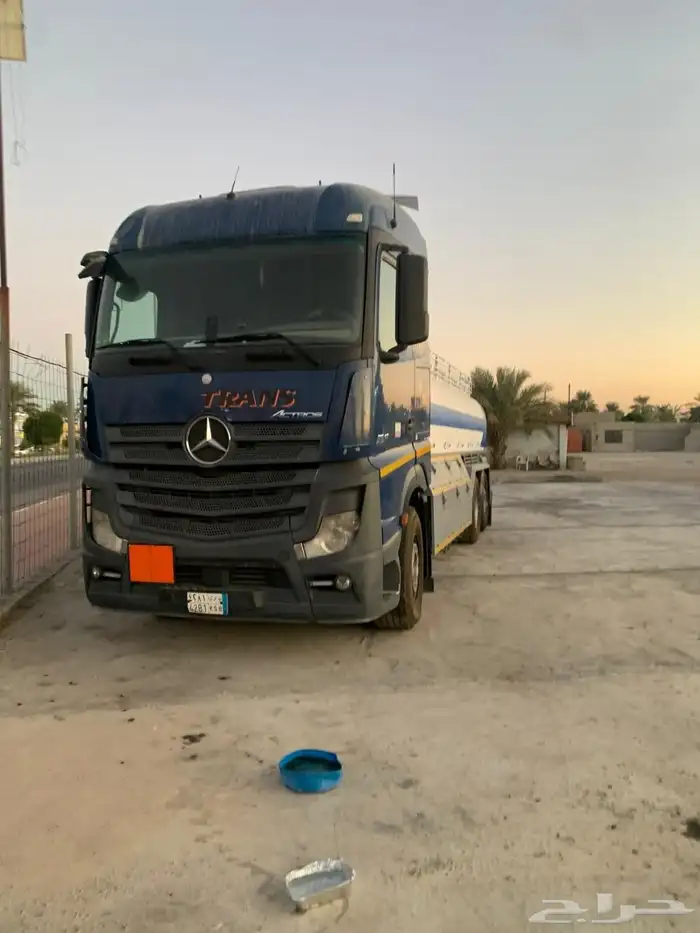 شاحنه مرسيدس للبيع 1