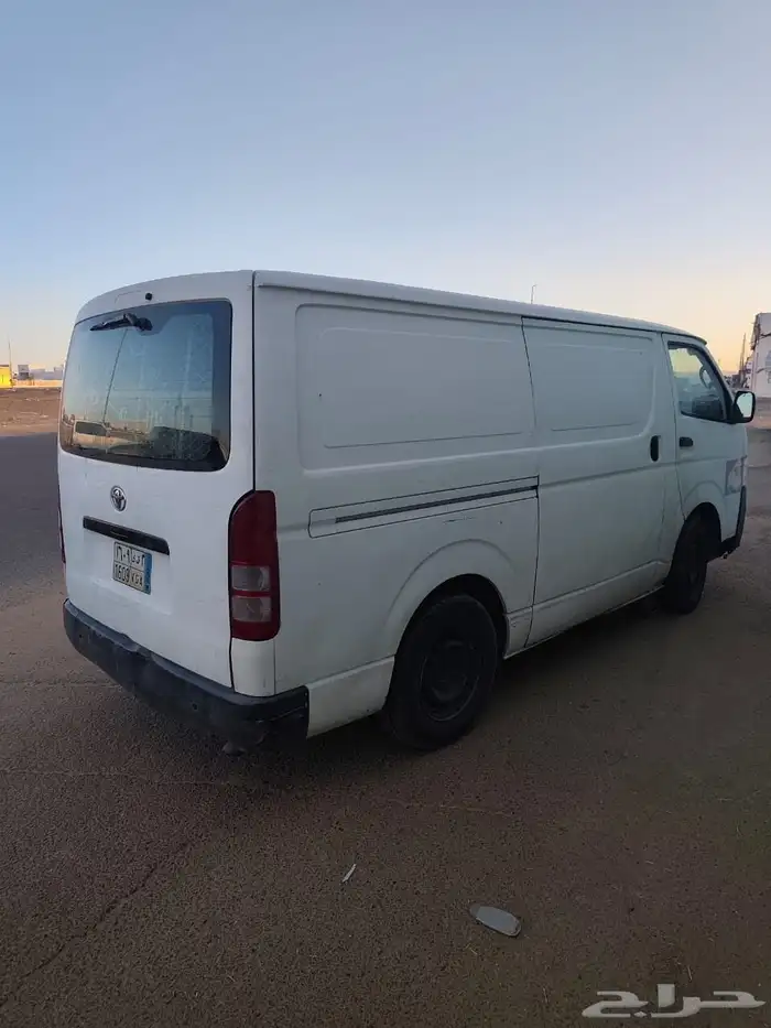 باص بضاعة تويوتا 2011 3