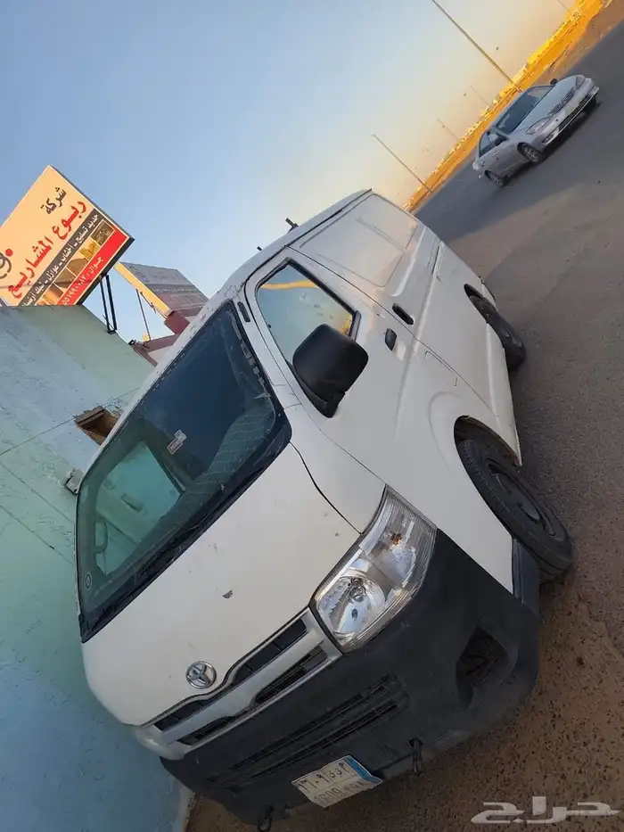 باص بضاعة تويوتا 2011 2