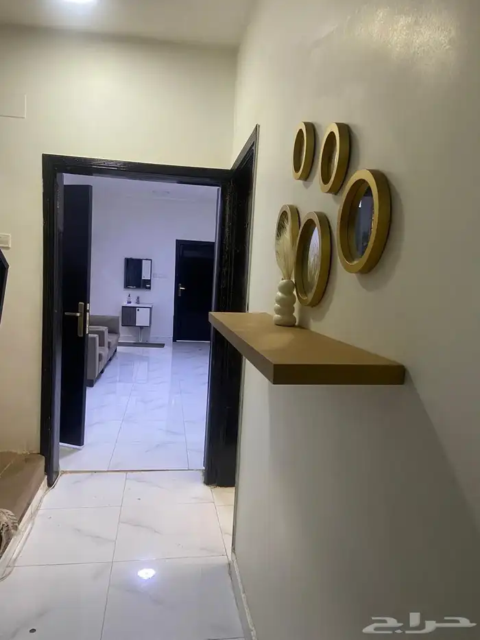 للبيع دور مستقل 650 الف خلف خميس افينيو طريق المدينه العسكري 8