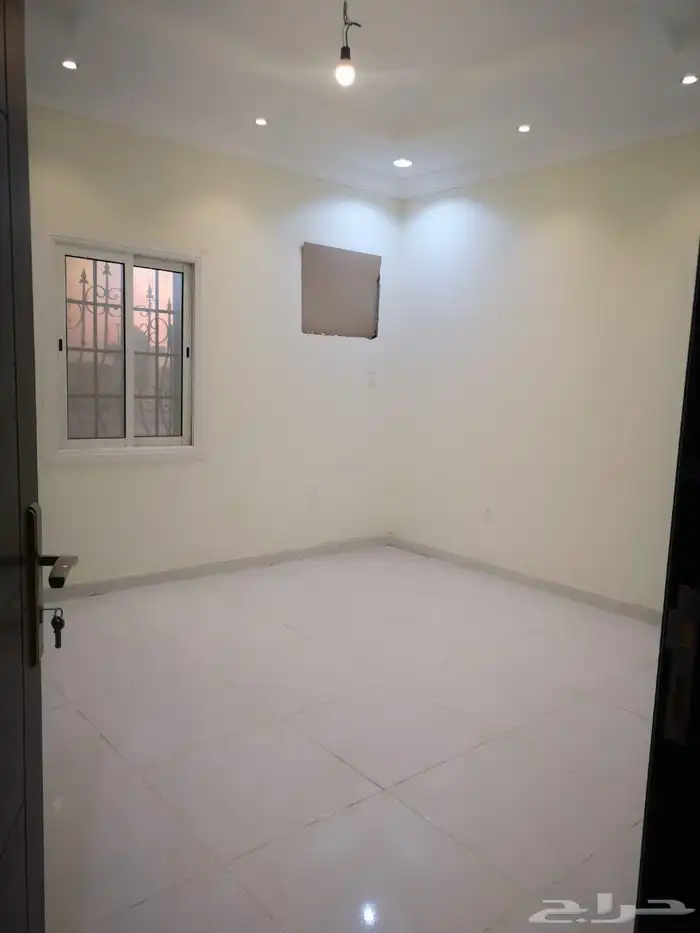 شقه للايجار حي السلامه غرفتين يوجد لدينا شقق للايجار جده 8