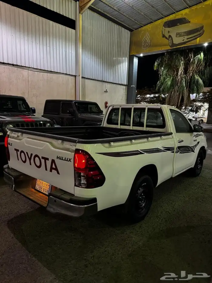 للبيع هايلوكس 2025 اصفاار GLX 3