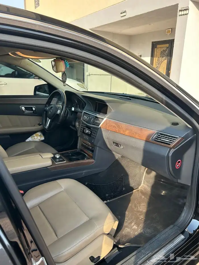 مرسيدس E200 AMG نظيف 10