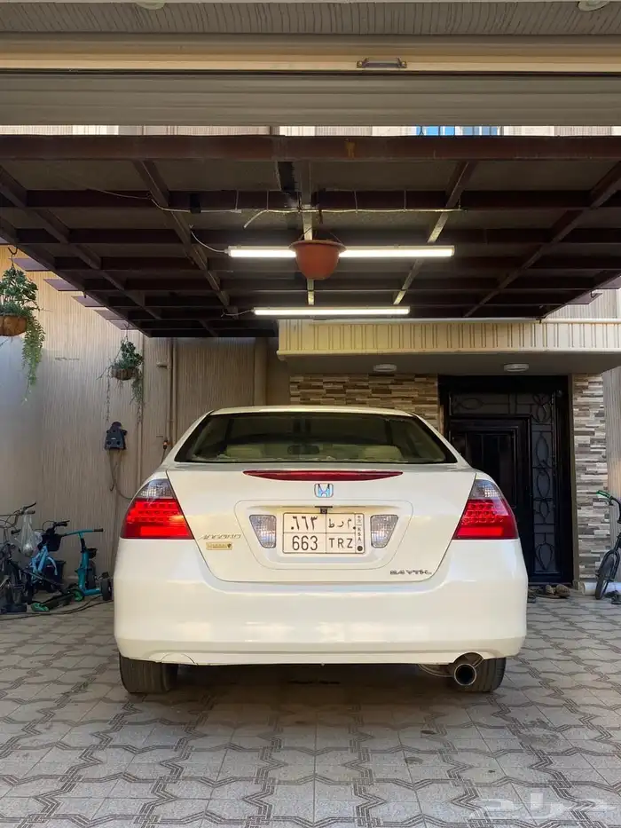 اكورد 2007 تحمل لوحه مميزه جدا 1