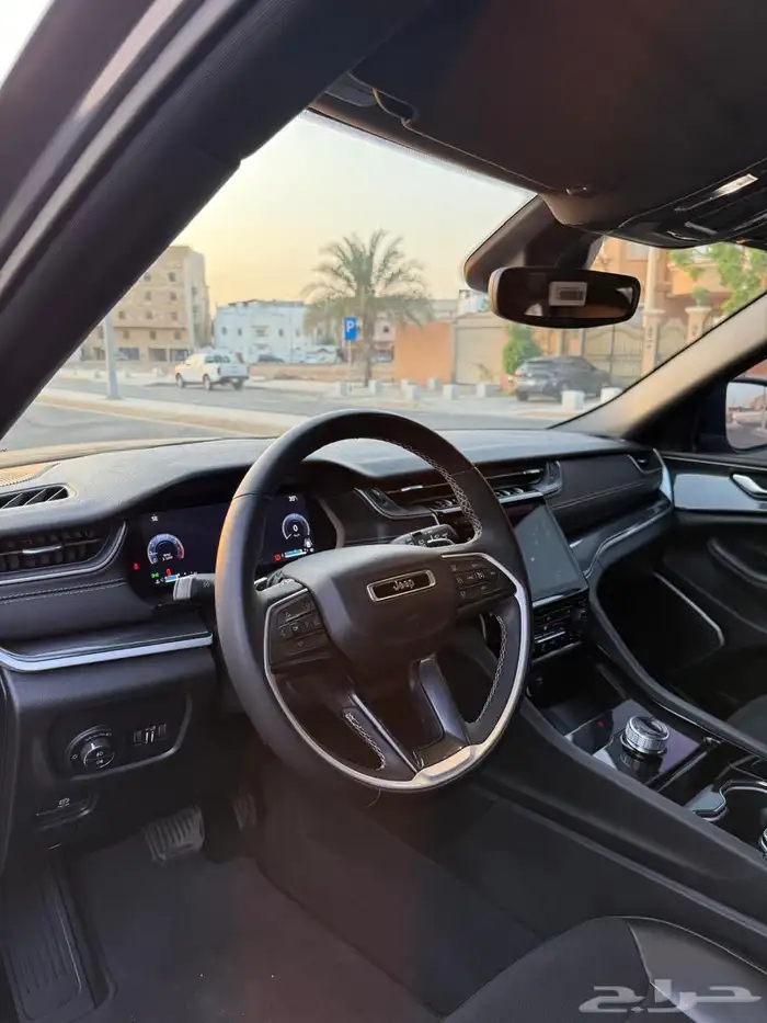 جيب جراند شروكي 2023 18