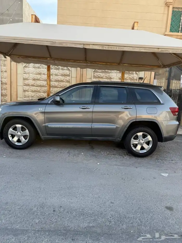جيب جراند شوروكي 2012 للبيع 2
