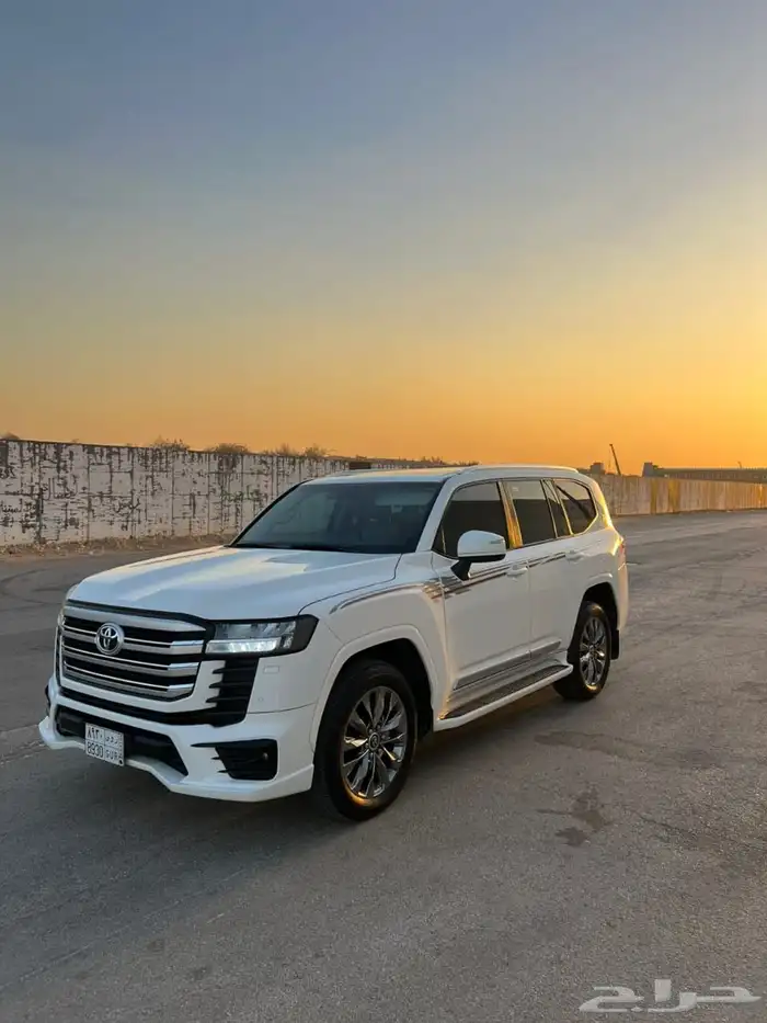 لاندكروزر GXR L4 2022 1
