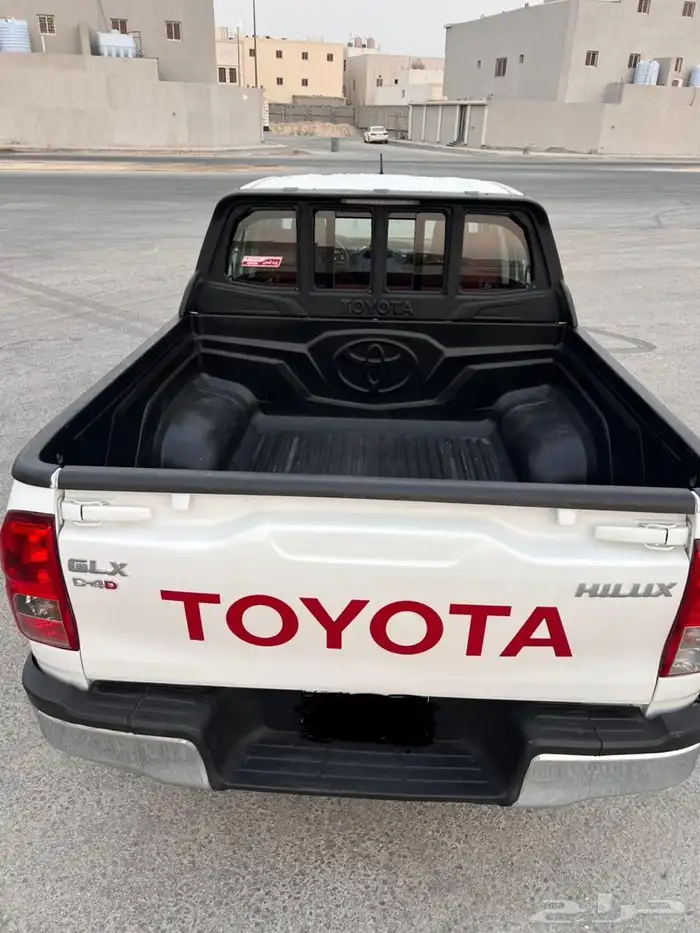 للبيع هايلكس مديل 2024 ديزل 6