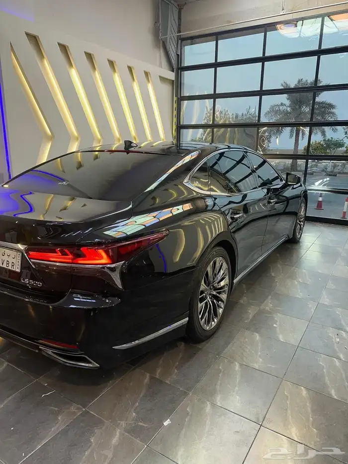 لكزس LS500 2018 5