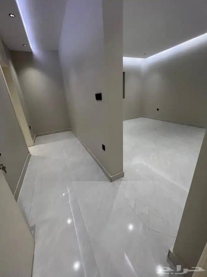 فيلا فاخرة للبيع في ولي العهد 4 17