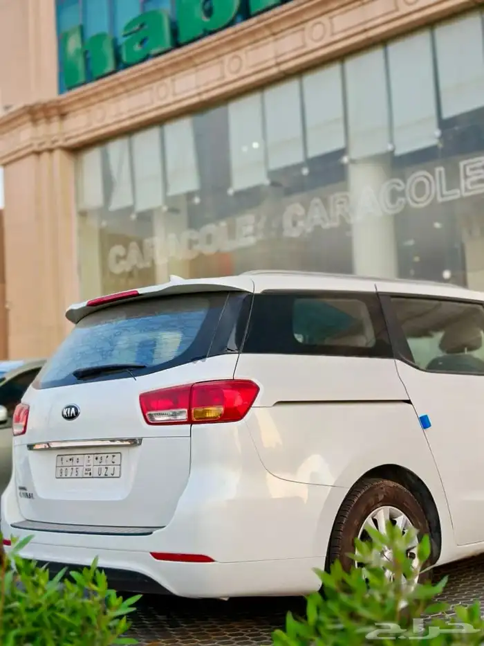 كيا كارنفال 2016 نص فل الجبر كاش او اقساط 12