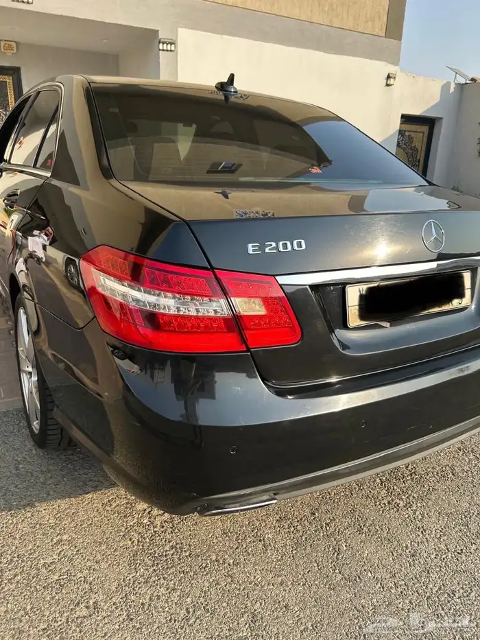 مرسيدس E200 AMG نظيف 4