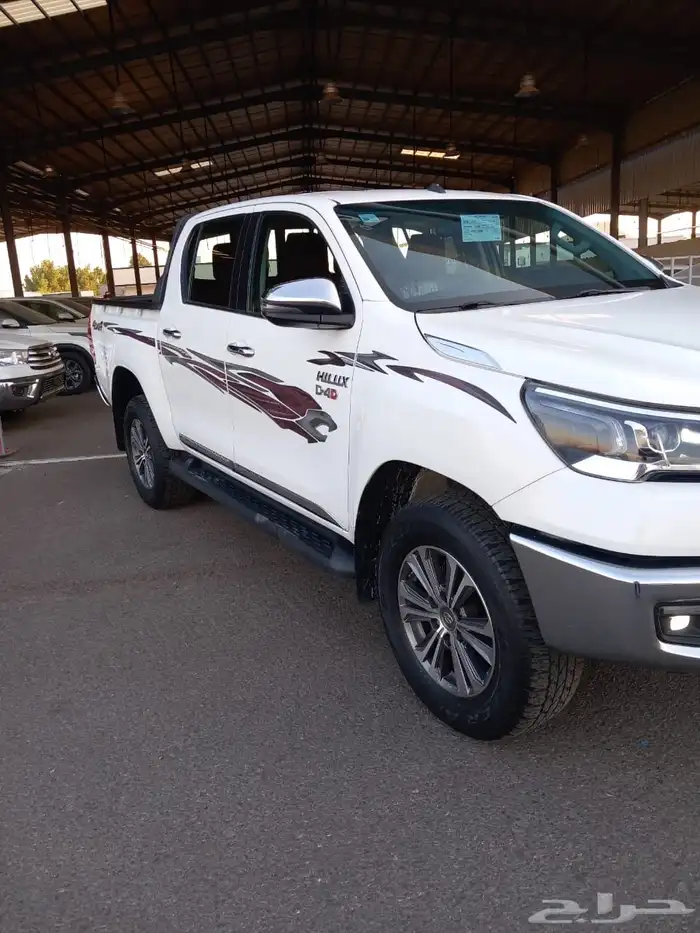 تويوتا هايلوكس دبل 2023 ديزل 3