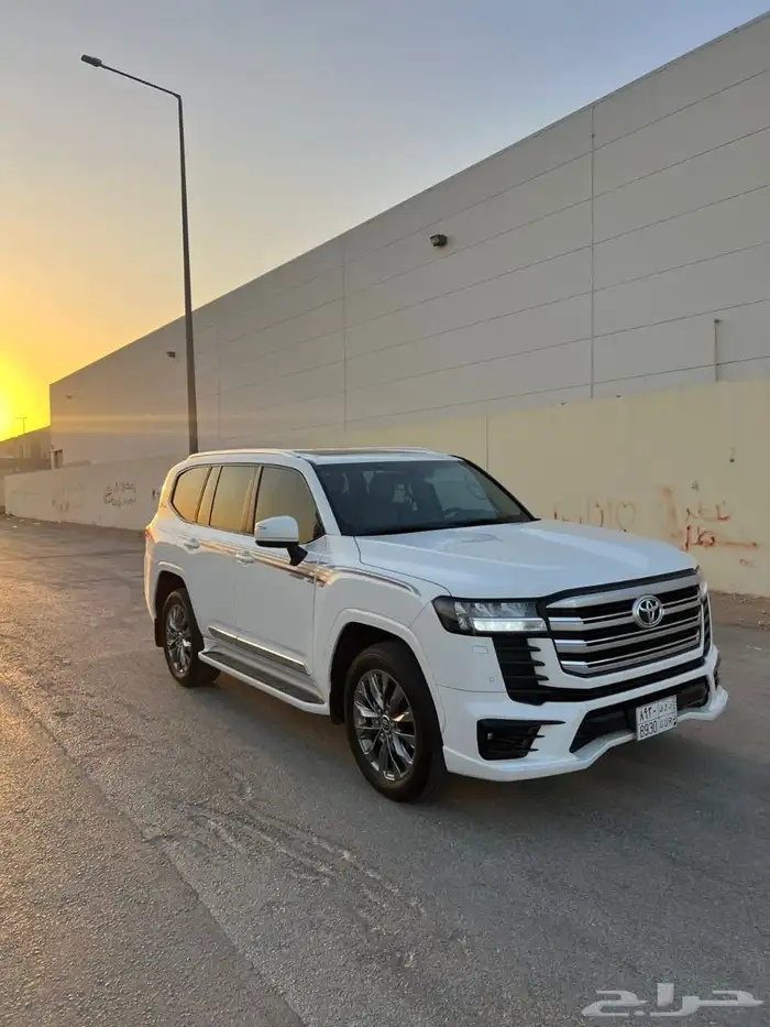 لاندكروزر GXR L4 2022 0
