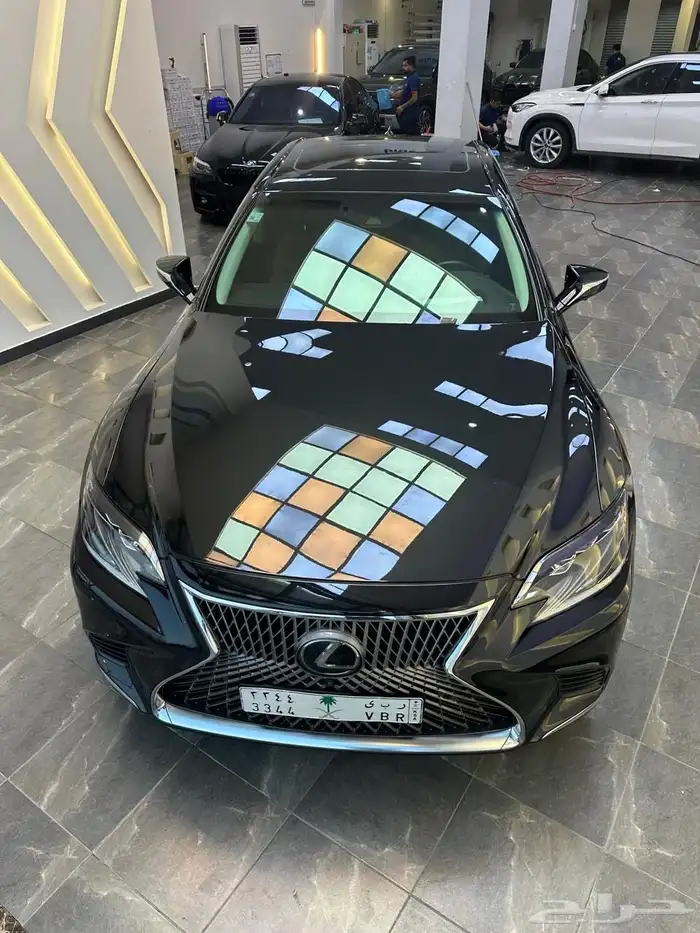 لكزس LS500 2018 1