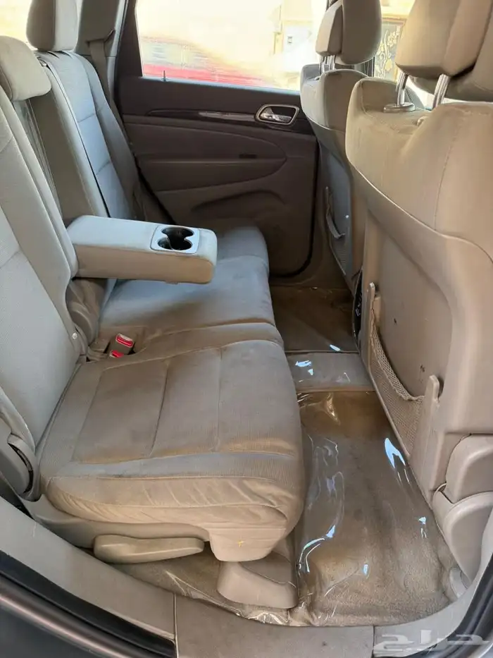 جيب جراند شوروكي 2012 للبيع 9