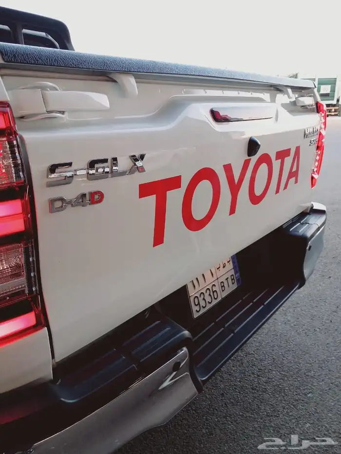 تويوتا هايلوكس دبل 2023 ديزل 14