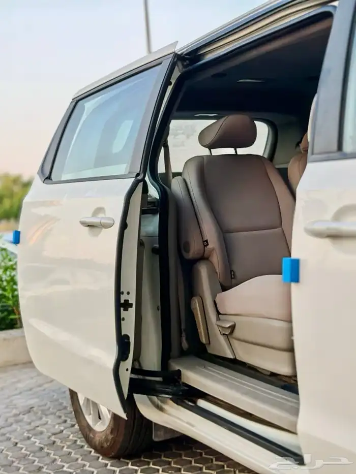 كيا كارنفال 2016 نص فل الجبر كاش او اقساط 18