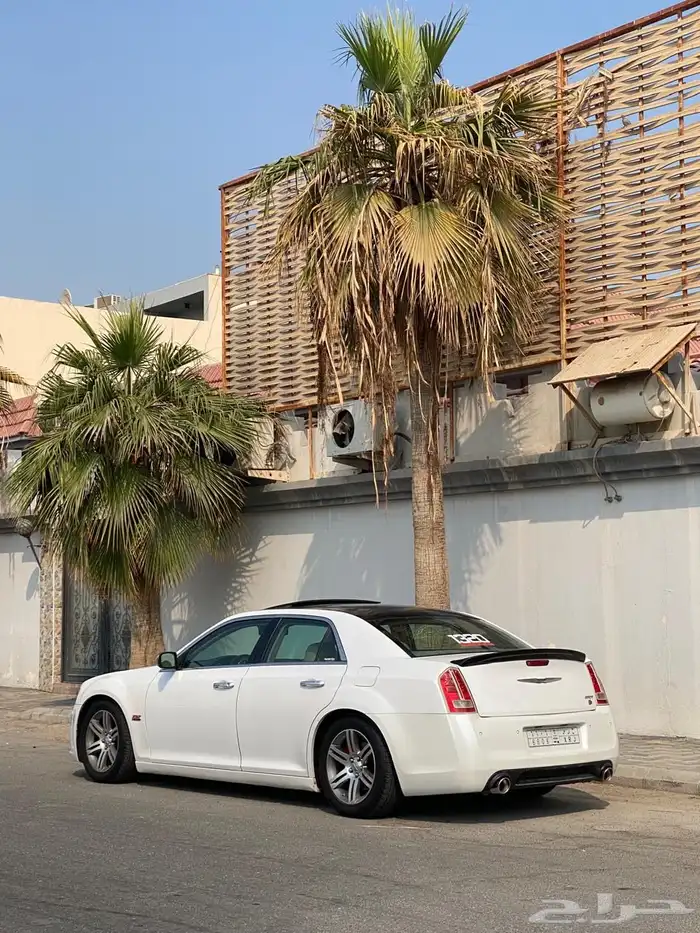 للبيع كرايزرلر 2014 2