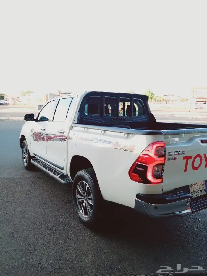 تويوتا هايلوكس دبل 2023 ديزل 12
