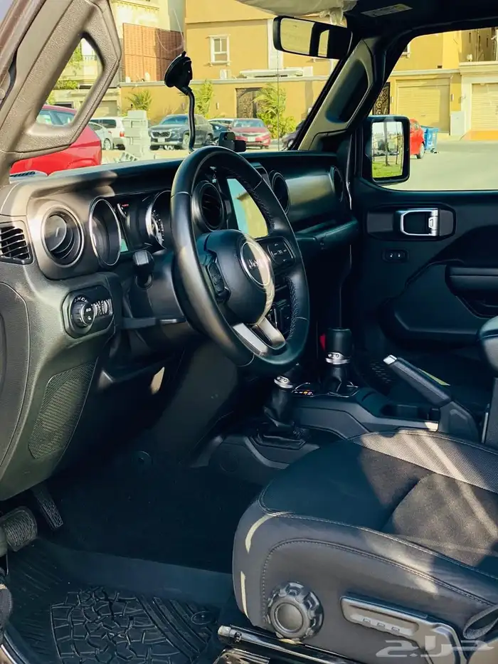 جيب جلاديتور 0