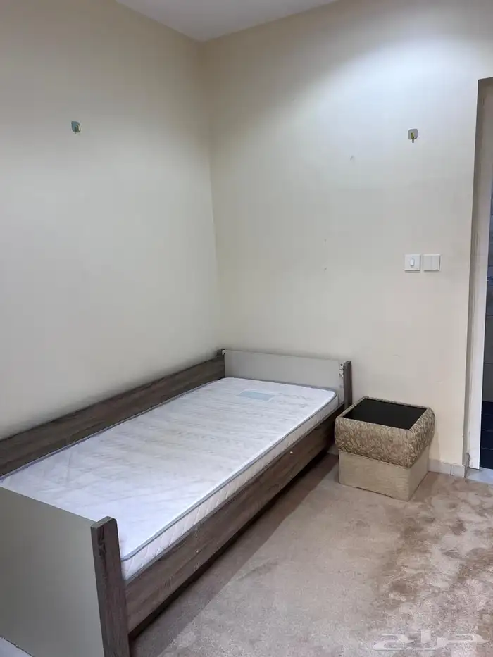 غرفة جانبية مفروشة في المواقف للايجار-جدة حي الريان 0