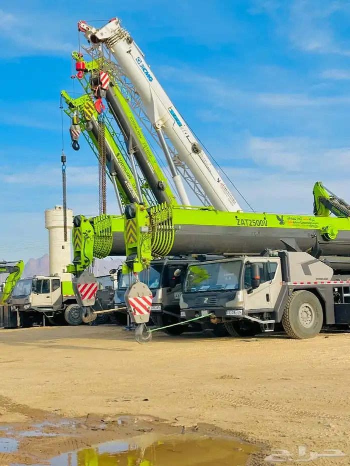 Crane and Flatbed rental 4