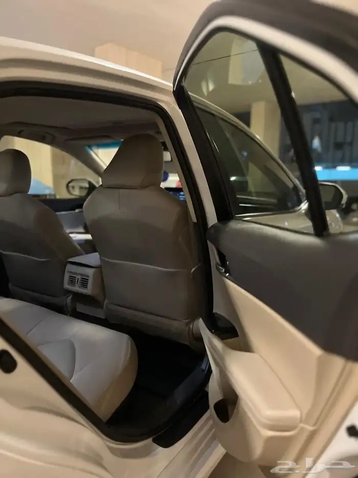 كامري هايبرد2021 11