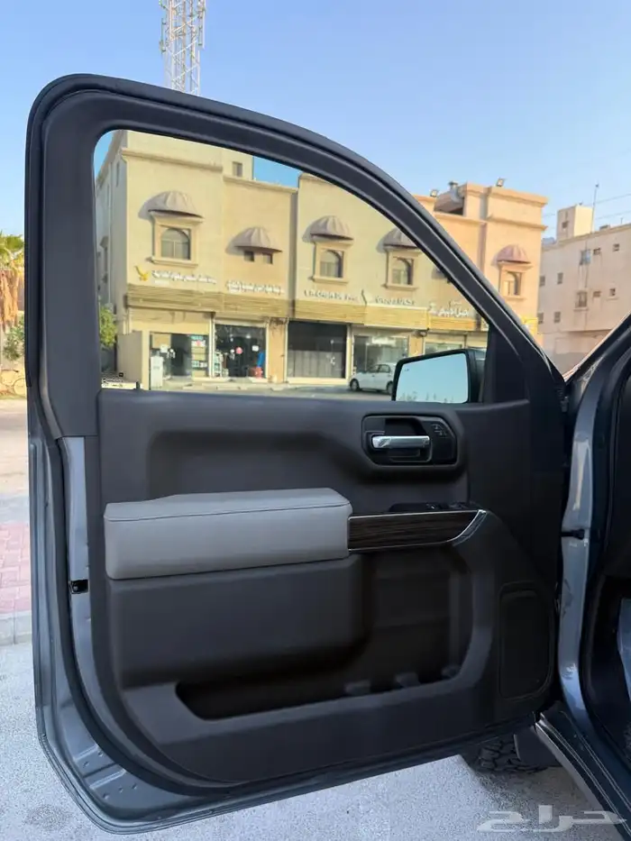 سلفرادو تريل بوس 4