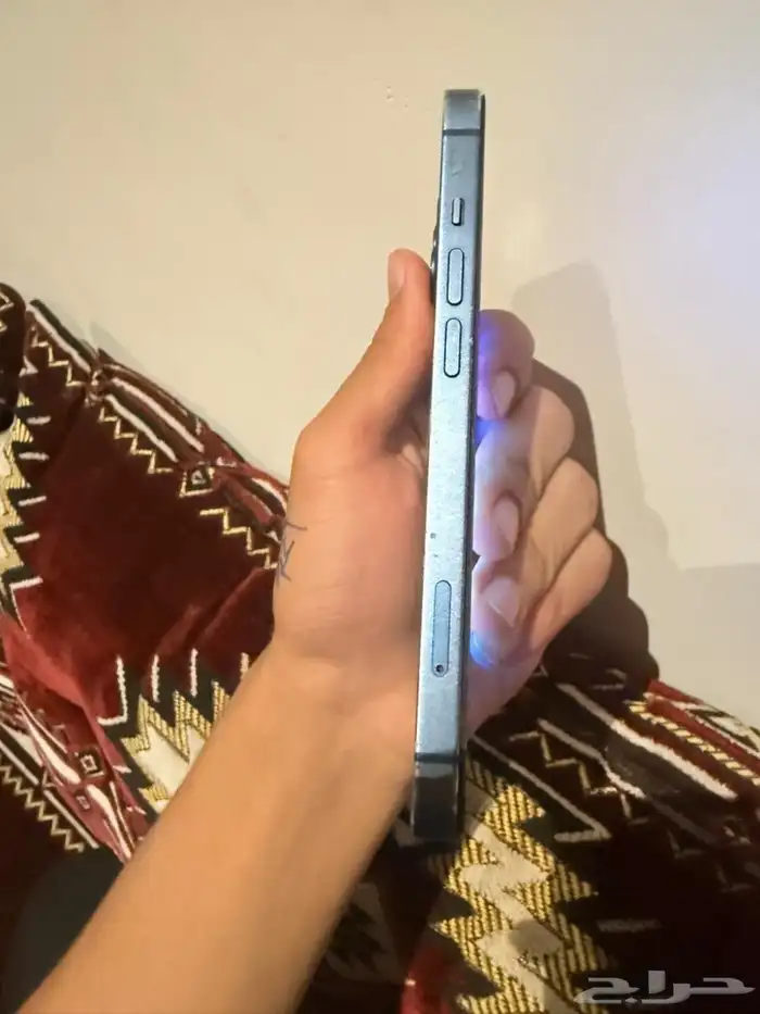 آيفون 13 ازرق 3