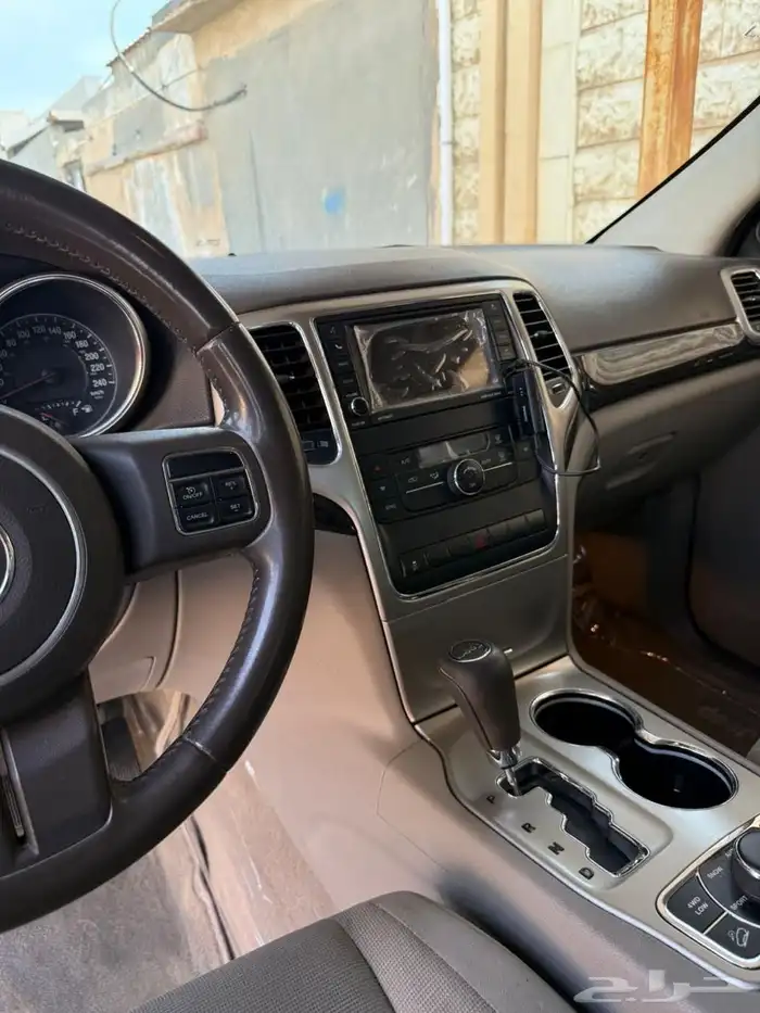 جيب جراند شوروكي 2012 للبيع 7