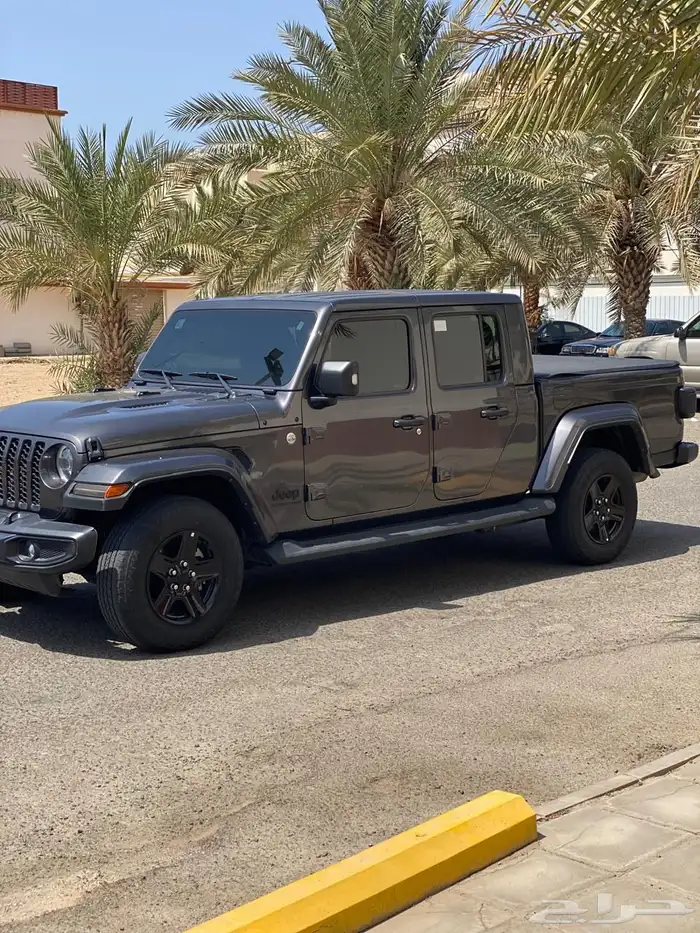 جيب جلاديتور 1