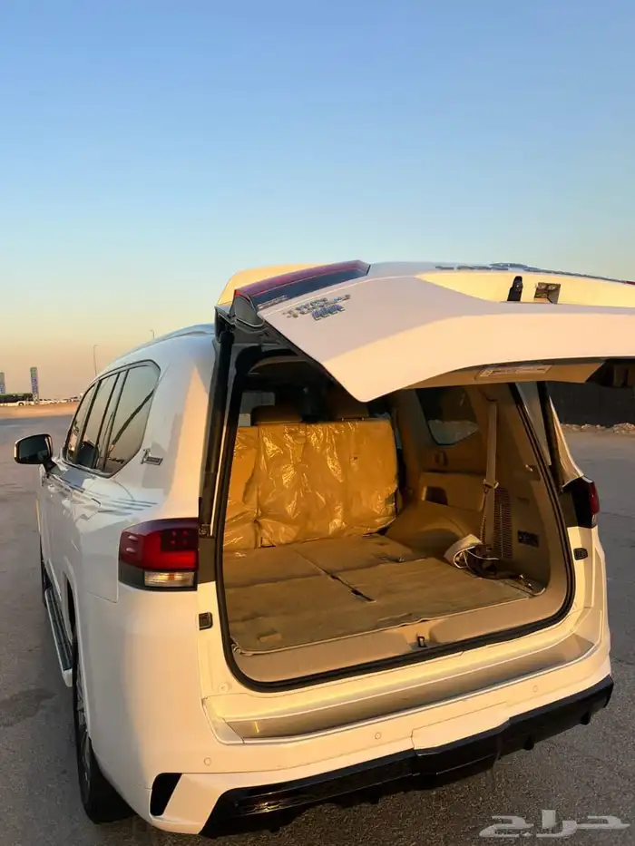 لاندكروزر GXR L4 2022 8