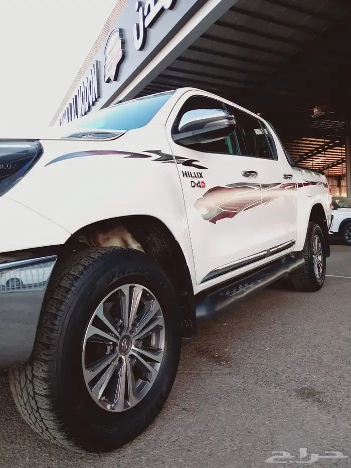 تويوتا هايلوكس دبل 2023 ديزل 4