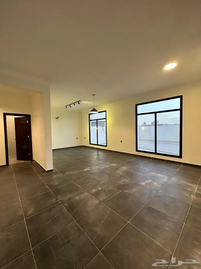 فلة فاخرة كبيرة 1