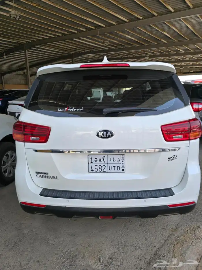 للبيع كيا كرنفال 0