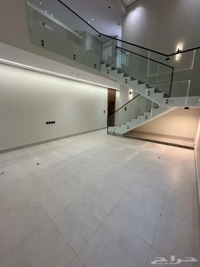 فيلا روف علوي للبيع حي الصفا 2